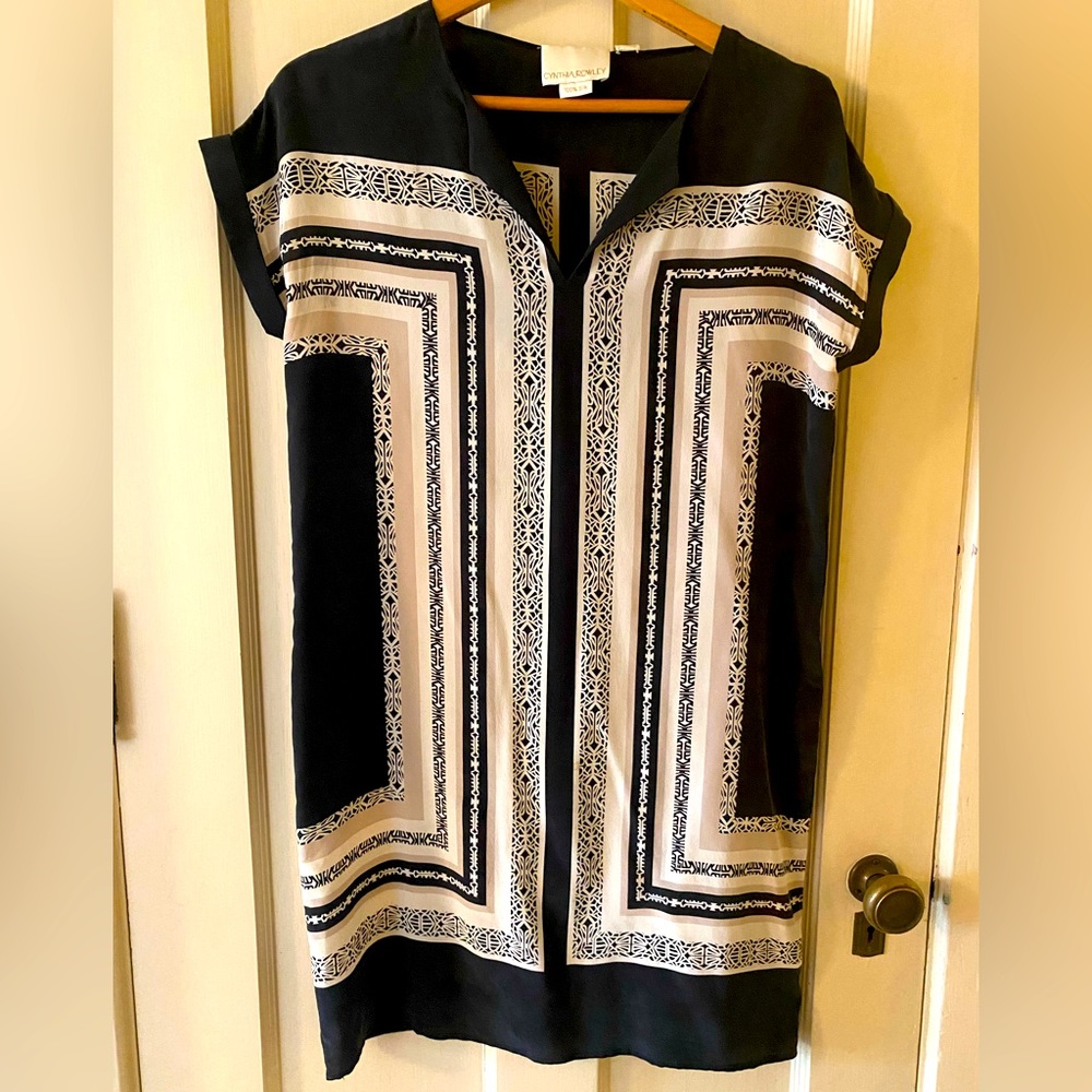 Cynthia Rowley small 100% silk luxurious navy tan and white tunic sheath dress
